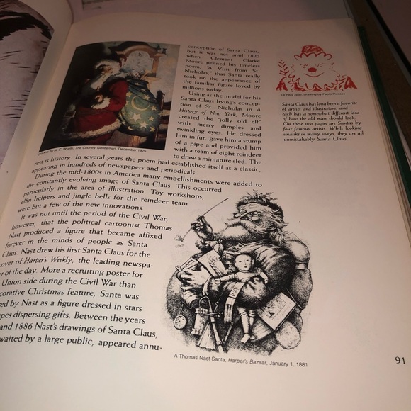 Green 'A Family Christmas' Book - Picture 8 of 12